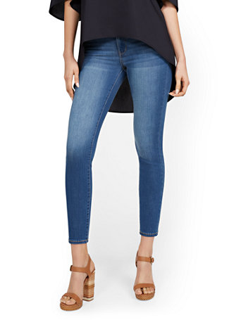 NY&Co Women's Abby High-Waisted Slimming Capri Jeans - Foxy Blue Pants NY&Co Women's Abby High-Waisted Slimming Capri Jeans - Foxy Blue Pants