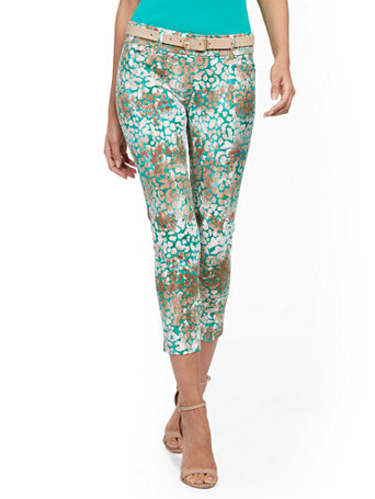 Image of NY&Co Women's Audrey Capri Slim-Leg Pants - Leopard Emerald Isle | Size  | Spandex/Cotton