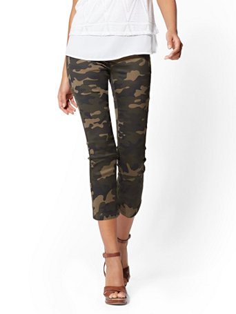 camo crop pants