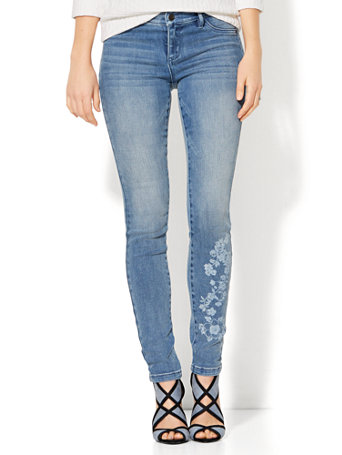 NY&C: Floral Legging - Blue Lotus Wash- Soho Jeans