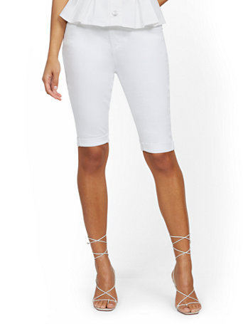 NY&Co Women's High-Waisted Curvy Boyfriend 13-Inch Short NY&Co Women's High-Waisted Curvy Boyfriend 13-Inch Short