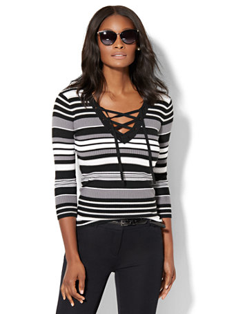 sweats with stripe