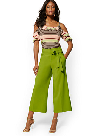 Madie Capri Pant | New York \u0026 Company