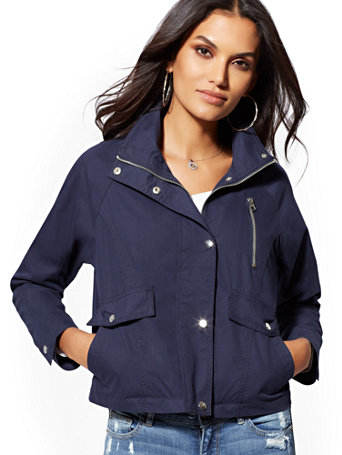 short anorak jacket