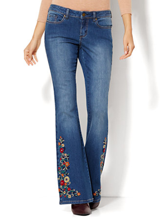 NY&C: Soho Jeans - Embroidered Flare - Blue Mink Wash