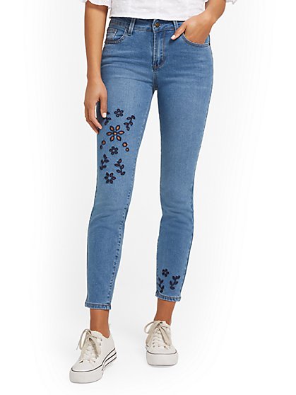 Floral-Eyelet Skinny Ankle Jeans - New York & Company