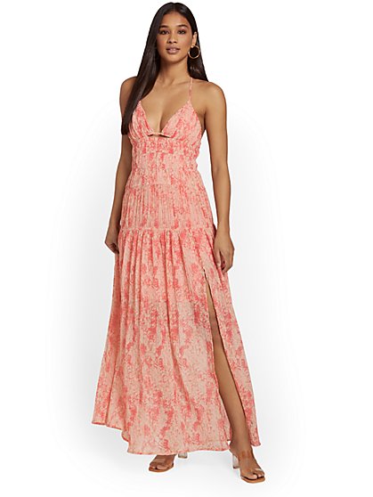 Floral-Print Pleated Maxi Dress - ASTR The Label - New York & Company