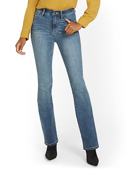 High-Waisted Curvy Essential Bootcut Jeans - Vibrant Blue Wash - New York & Company