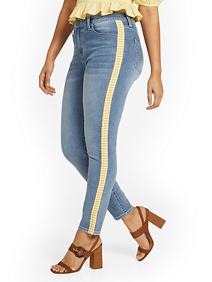 High-Waisted Gingham-Stripe Skinny Jeans - New York & Company