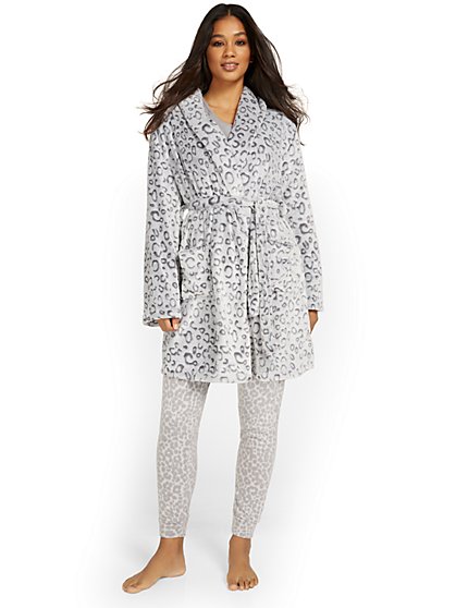 Leopard-Print Robe - New York & Company