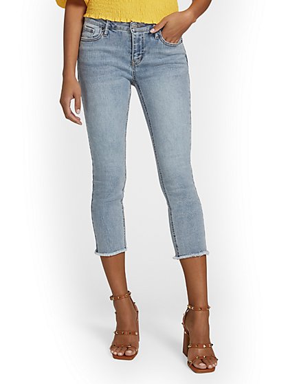 Lexi Mid-Rise Super-Skinny Capri Jeans - Medium Blue Wash - New York & Company