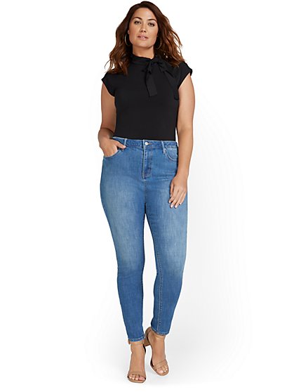 Lexi Mid-Rise Super-Skinny Jeans - Medium Wash - New York & Company