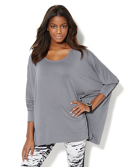 Online Exclusives: Tops & Sweaters - New York & Company