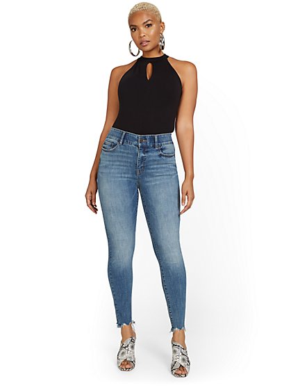 Mya Curvy High-Waisted Super-Skinny Jeans - Medium Wash - New York & Company