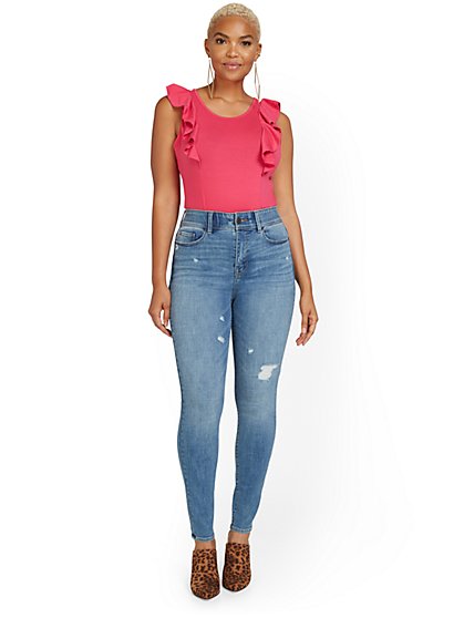 Mya Curvy Ultra High-Waisted Super-Skinny Boost Jeans - Medium Wash - New York & Company