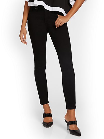 Petite Lexi Mid-Rise Super-Skinny Ankle Jeans - Black - New York & Company