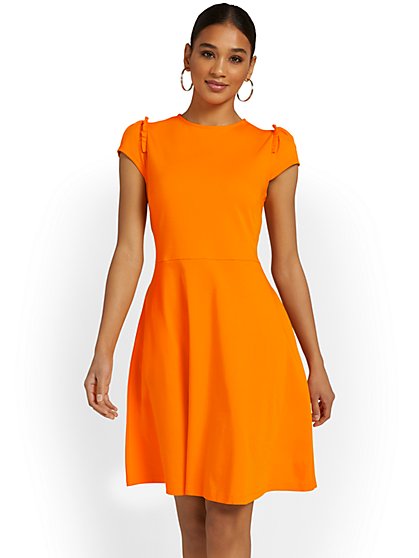 Petite Puff-Sleeve Flare Dress - City Knits - New York & Company
