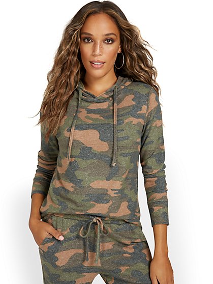 Super-Soft Knit Pullover Hoodie - Camo-Print - New York & Company